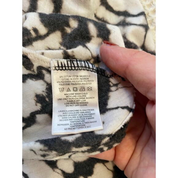 Free People We The Free 3/4 Sleeve Gray & White Tie Dye  Relaxed Fit Tee Size XS - Picture 8 of 9